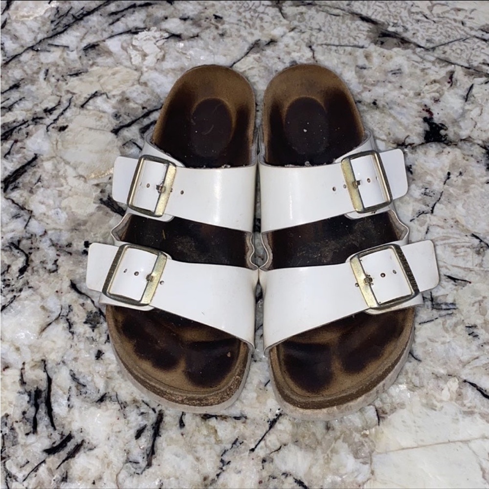 Birkenstock white with gold buckle Arizona